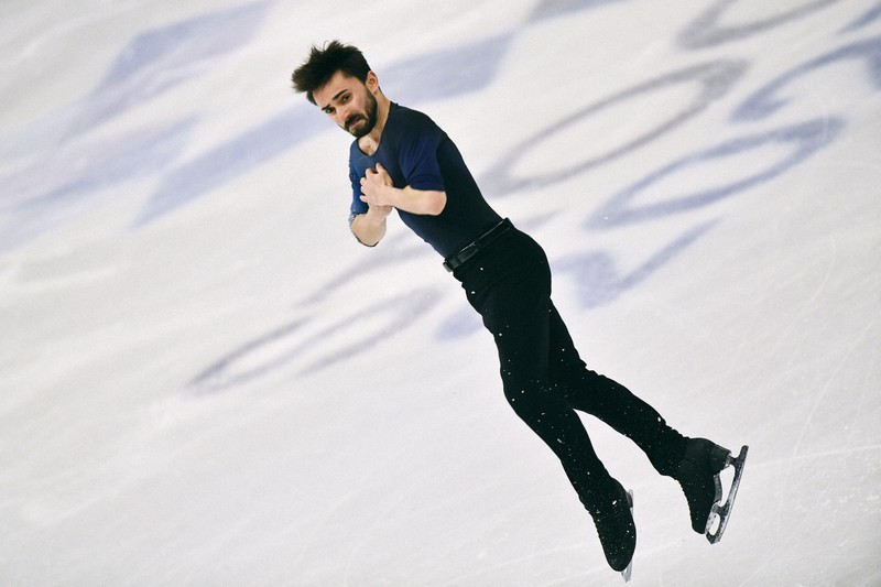 【フィギュアスケート世界選手権】男子フリーで演技するケビン・エイモズ=ストックホルムで2021年3月27日、AP