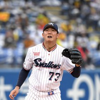 野村克也元監督へ追悼の「73」 ヤクルト－阪神、両チーム着用