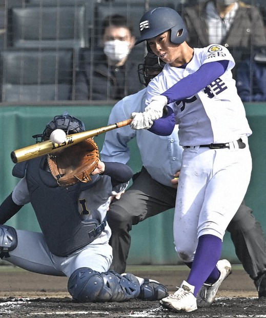 天理、「バット短く思いきり良いスイング」で攻略 選抜高校野球 | 毎日新聞