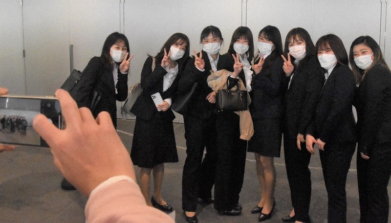 １年越しの入学式 神奈川大 神奈川 毎日新聞