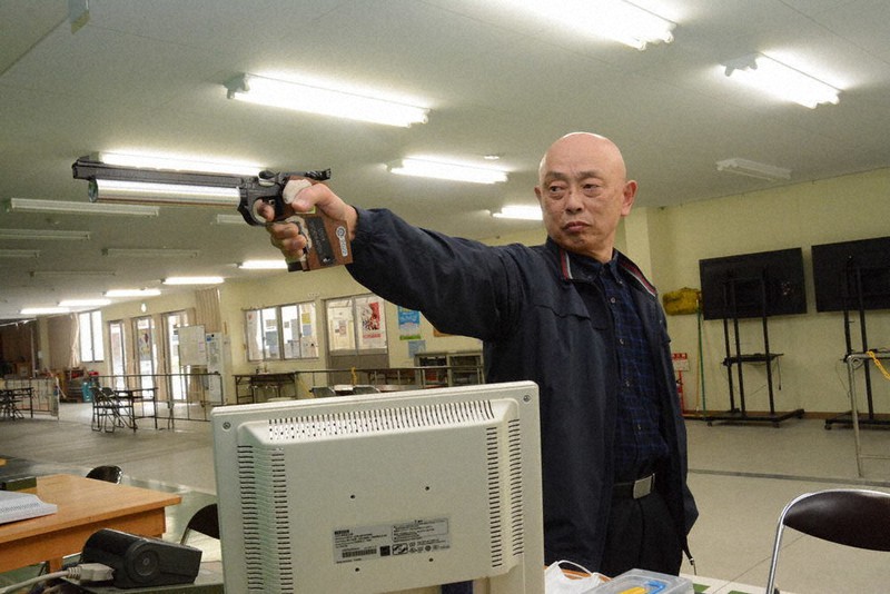 聖火ランナーの思い 上 有田市走者 上野山馨さん かつらぎ町走者 勢見月文久さん 和歌山 毎日新聞
