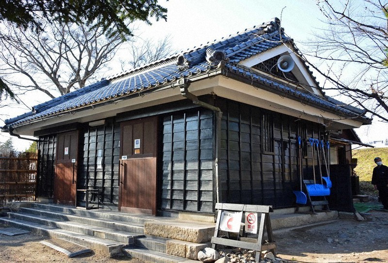 公衆トイレ 洋式化へ 松本市 松本城や小中学校など 快適化や感染症対策図る 長野 毎日新聞