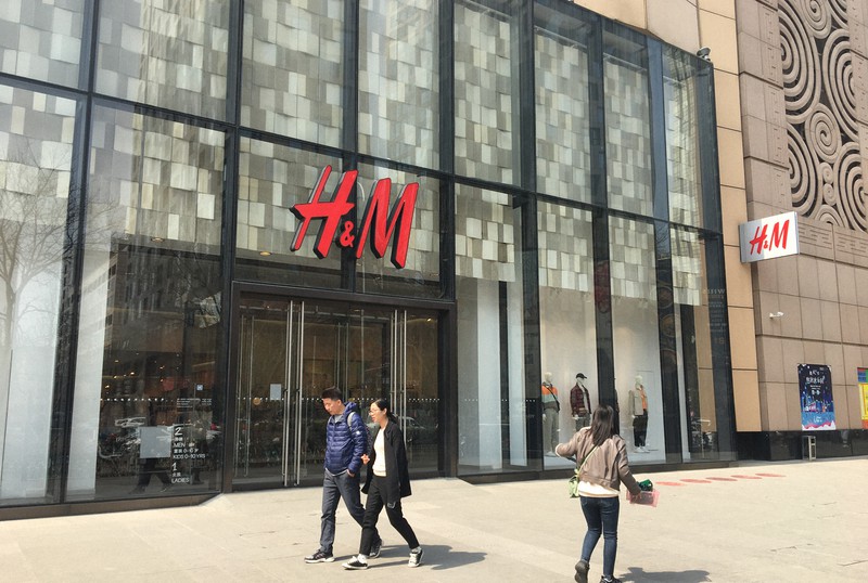 北京市内のH&Mの店舗=2021年3月25日、小倉祥徳撮影