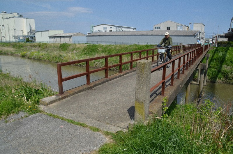 撤去されることになった名前のない橋=千葉県長生村で