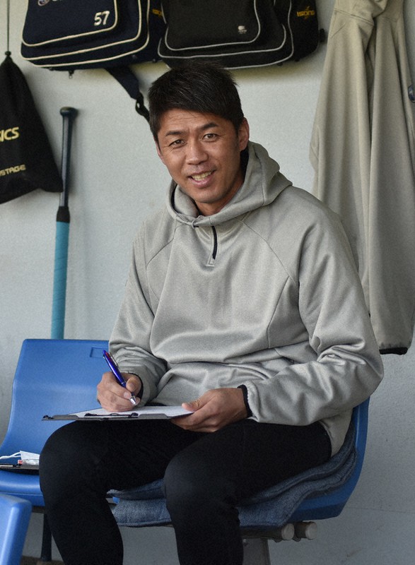 社会人野球SUBARUマネジャーの冨永泰之さん=群馬県太田市運動公園野球場で2021年3月24日、高橋努撮影