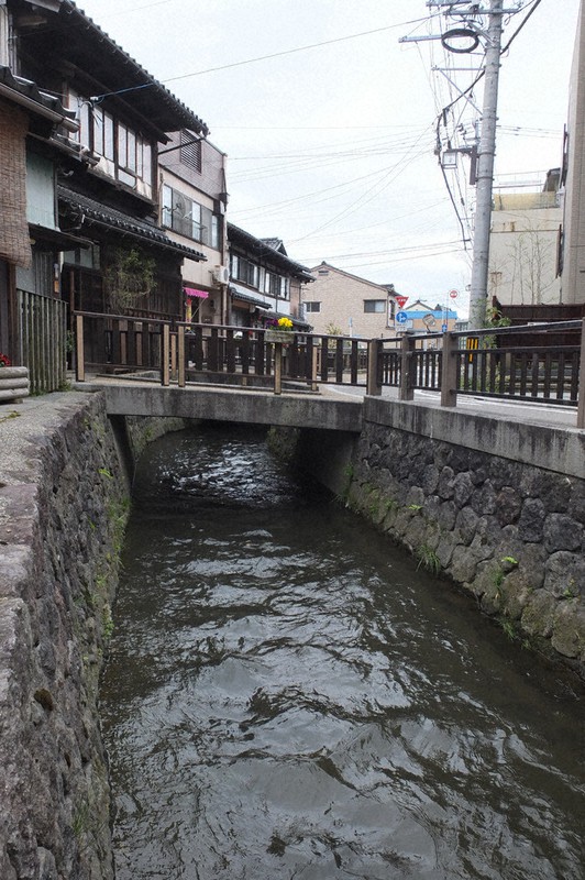 金沢市中心部に張り巡らされた用水は現在も人々の生活の中に息づいている=金沢市で、内田幸一撮影