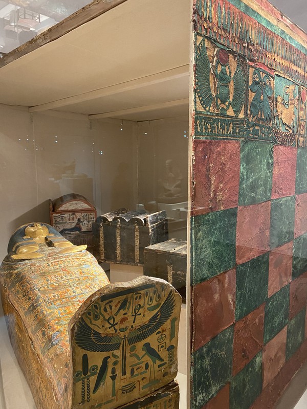 エジプト文明博物館 ファラオのミイラや副葬品 収蔵品を見る
