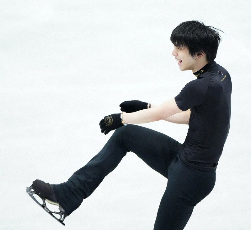 フィギュア スケート 世界国別対抗戦：羽生結弦 練習で4回転