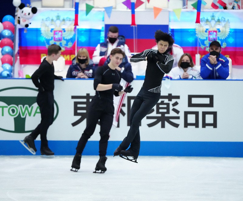 フィギュア スケート 世界国別対抗戦：羽生結弦 練習で4回転アクセル