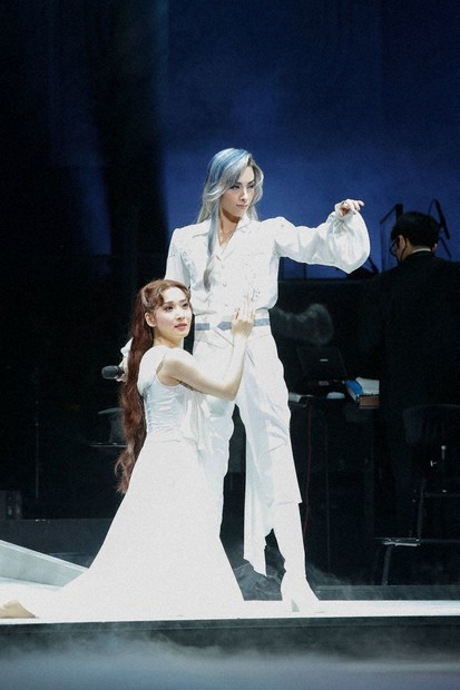 宝塚 - エリザベート　ガラコンサート　明日海りお 明日海りお・蘭乃はな 主演『エリザベート - 25周年スペシャル
