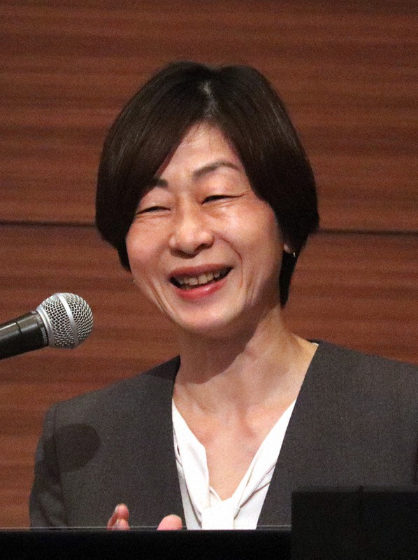 毎日メトロポリタンアカデミーで講演する日本オリンピック委員会理事で筑波大教授の山口香さん=東京都豊島区西池袋のホテルメトロポリタンで2021年4月19日、松田嘉徳撮影