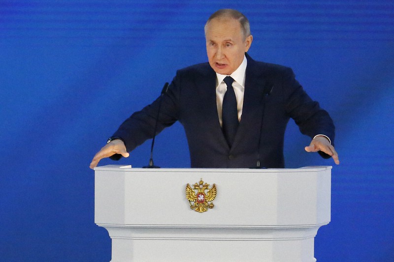 年次報告演説を行うプーチン露大統領=モスクワで2021年4月21日、AP