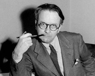 Raymond chandler essay picture