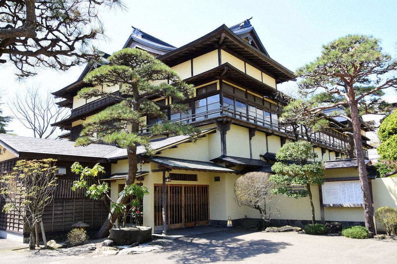 第76期本因坊戦第2局の開催会場となる旧料亭金勇=秋田県能代市で2021年4月21日、田村彦志撮影