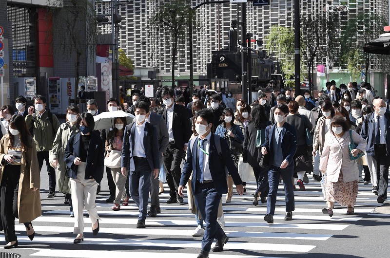 3度目の緊急事態宣言 通勤の様子は 東京 大阪 写真特集1 6 毎日新聞
