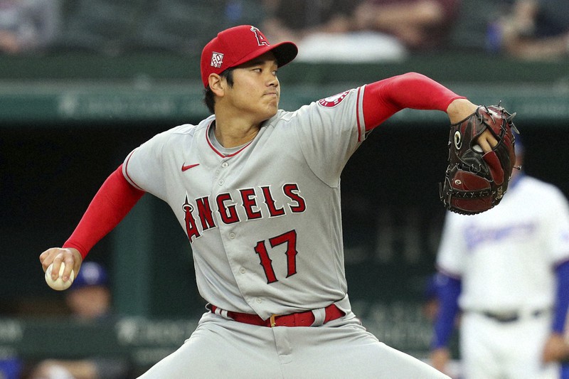 レンジャーズ戦に先発したエンゼルスの大谷=米アーリントンで26日、AP