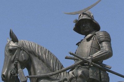 幼少期に患った天然痘が原因で右目を失明した伊達政宗