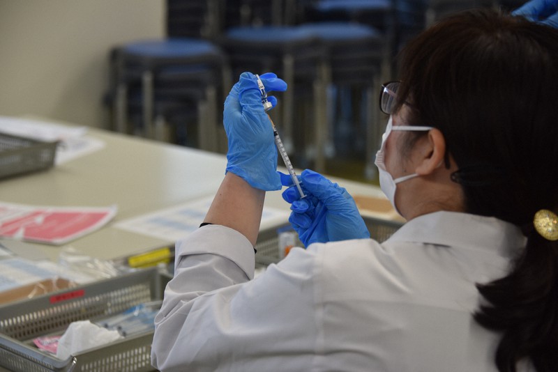 大学倶楽部 日本薬科大 ワクチン接種トレーニング実施 毎日新聞