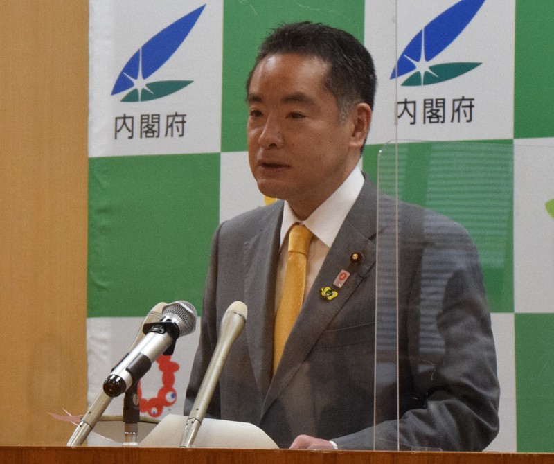 閣議後の記者会見で日本学術会議の組織改革について今後の方針を説明する井上信治・科学技術担当相=東京都千代田区霞が関3の中央合同庁舎4号館で2021年4月30日、池田知広撮影