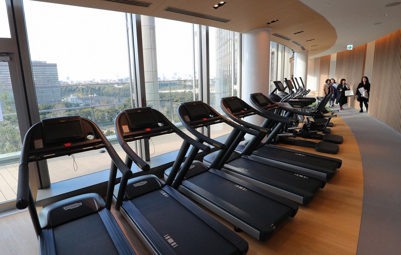 東京都内のフィットネスジム＝東京都千代田区で2018年1月30日午後3時15分、長谷川直亮撮影