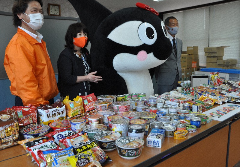 J1名古屋 食品を寄付 ひとり親家庭支援 サポーターも協力 毎日新聞