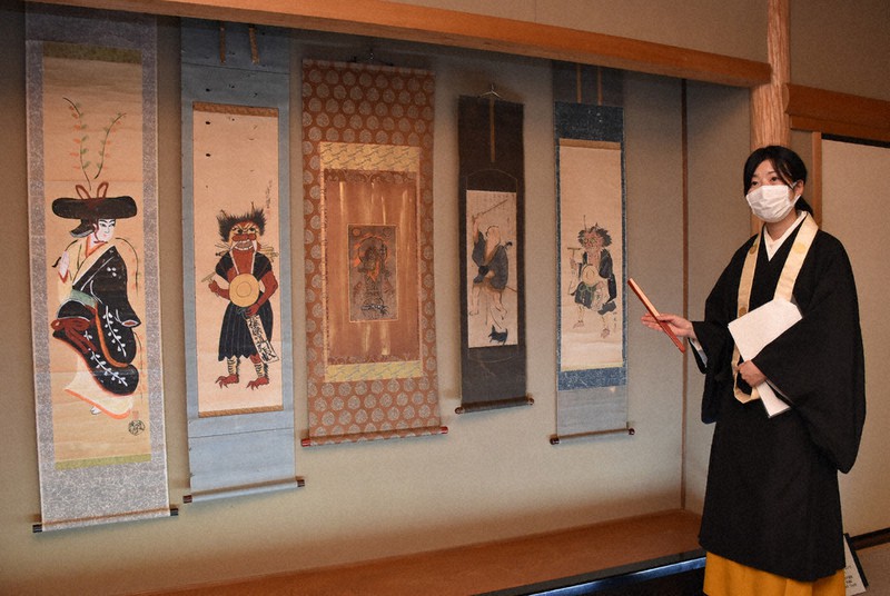 鬼の表情楽しんで 大津絵展、立像も 大津・石山寺 ／滋賀 | 毎日新聞