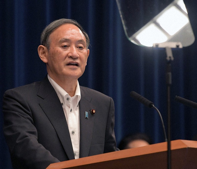 緊急事態宣言の延長などについて記者会見する菅義偉首相=首相官邸で2021年5月7日午後7時4分、竹内幹撮影
