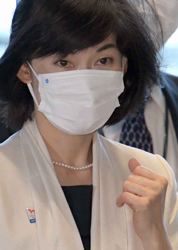 首相官邸に入る丸川珠代五輪担当相=東京都千代田区で2021年5月13日午前7時52分、竹内幹撮影