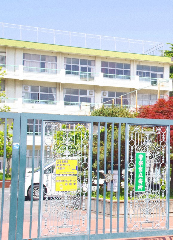 さいたま市内の小学校。人口急増の中で「教育日本一」の内容が問われている(本文とは直接関係ありません)=さいたま市内で2021年4月20日、山越峰一郎撮影