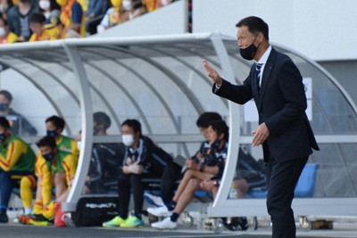 翔べ ｖ ファーレン サッカー 終了までディシプリンを 長崎 毎日新聞