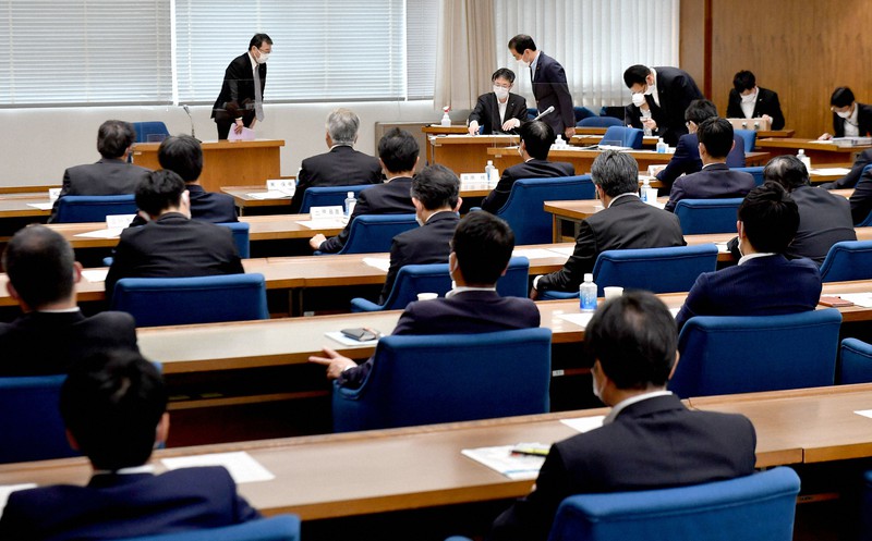 現金を受け取ったとされる広島県議たちを聴取した政治倫理審査会=広島市で2021年5月18日午後1時18分、山田尚弘撮影