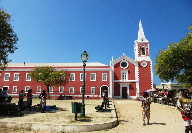 黒人武士 弥助も経由 東アフリカ モザンビーク島 藻谷浩介の世界 来た 見た 考えた 藻谷浩介 毎日新聞 経済プレミア