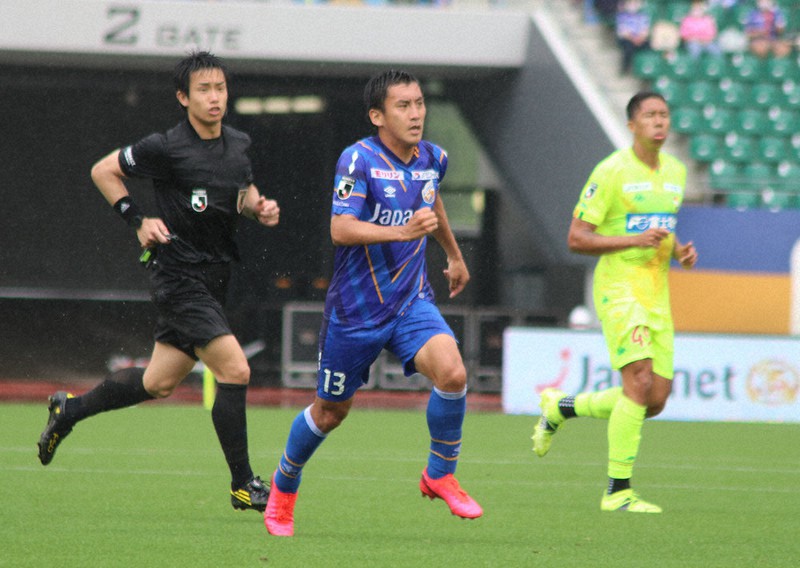 翔べ v ファーレン サッカー 終了までディシプリンを 長崎 毎日新聞 翔べ v ファーレン サッカー 終了までディシプリンを 長崎 毎日新聞