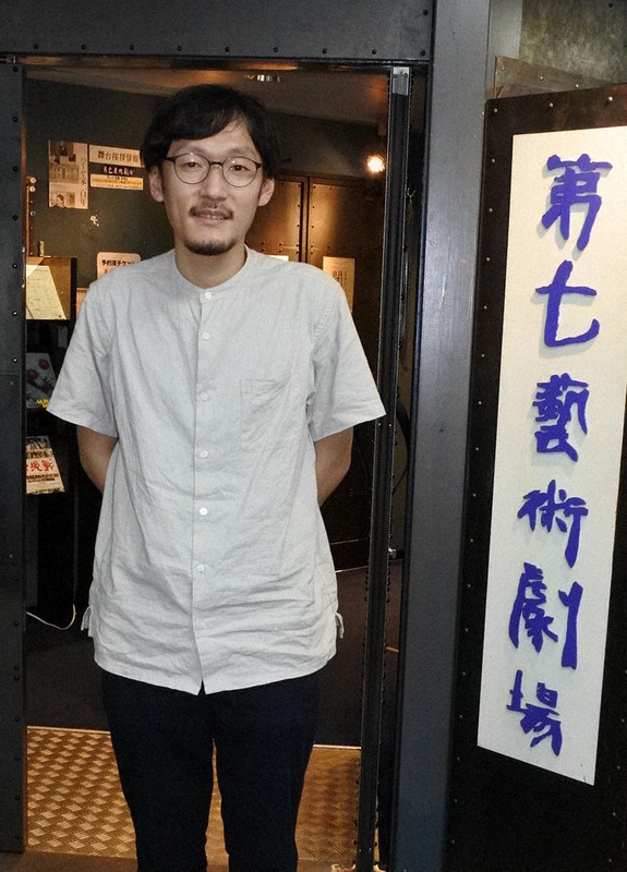 第七藝術劇場の小坂誠支配人=大阪市淀川区十三本町1の第七藝術劇場で、矢追健介撮影