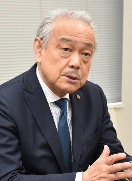 尾崎治夫会長=小林悠太撮影