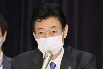 政府の基本的対処方針分科会で発言する西村康稔経済再生担当相＝東京都千代田区で２０２１年５月２８日午前８時５９分、幾島健太郎撮影