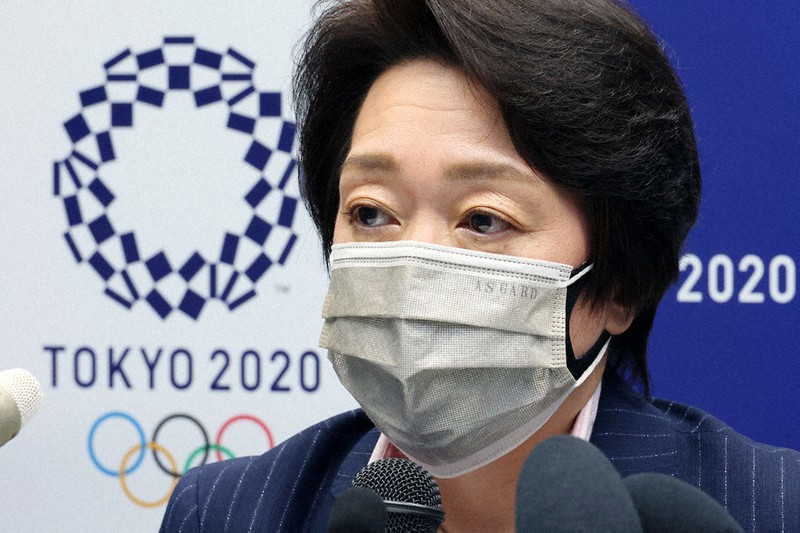 記者会見で質問に答える東京オリンピック・パラリンピック組織委員会の橋本聖子会長=東京都中央区で2021年5月28日午後4時21分、梅村直承撮影