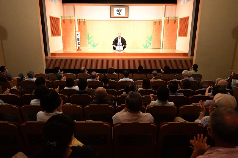 繁昌亭が平日の公演再開へ 土日は休館継続 大阪府要請受け 毎日新聞