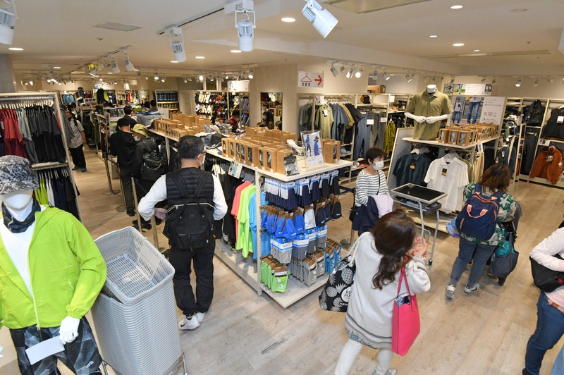 ワークマンが展開する新業態「#ワークマン女子」の東京ソラマチ店=東京都墨田区で2021年4月12日、北山夏帆撮影