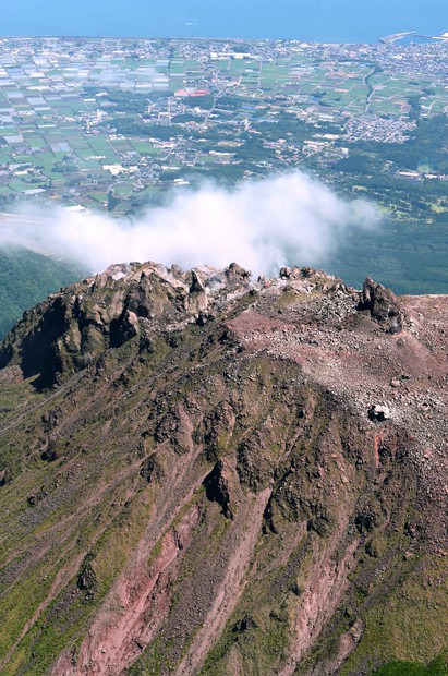 【中古】 大火砕流を越えて 普賢岳が残した十年/出島文庫/毎日新聞社 動画】6・3普賢岳大火砕流30年 43人犠牲の教訓、次への備え