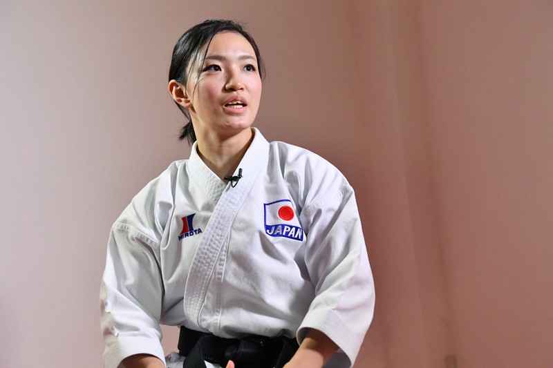 Together 世界一美しい形 35歳の素顔 空手パワハラ疑惑の後任 毎日新聞