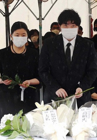 雲仙 普賢岳大火砕流３０年 とっちゃん これからも一緒 犠牲の消防団員に母子誓う 毎日新聞