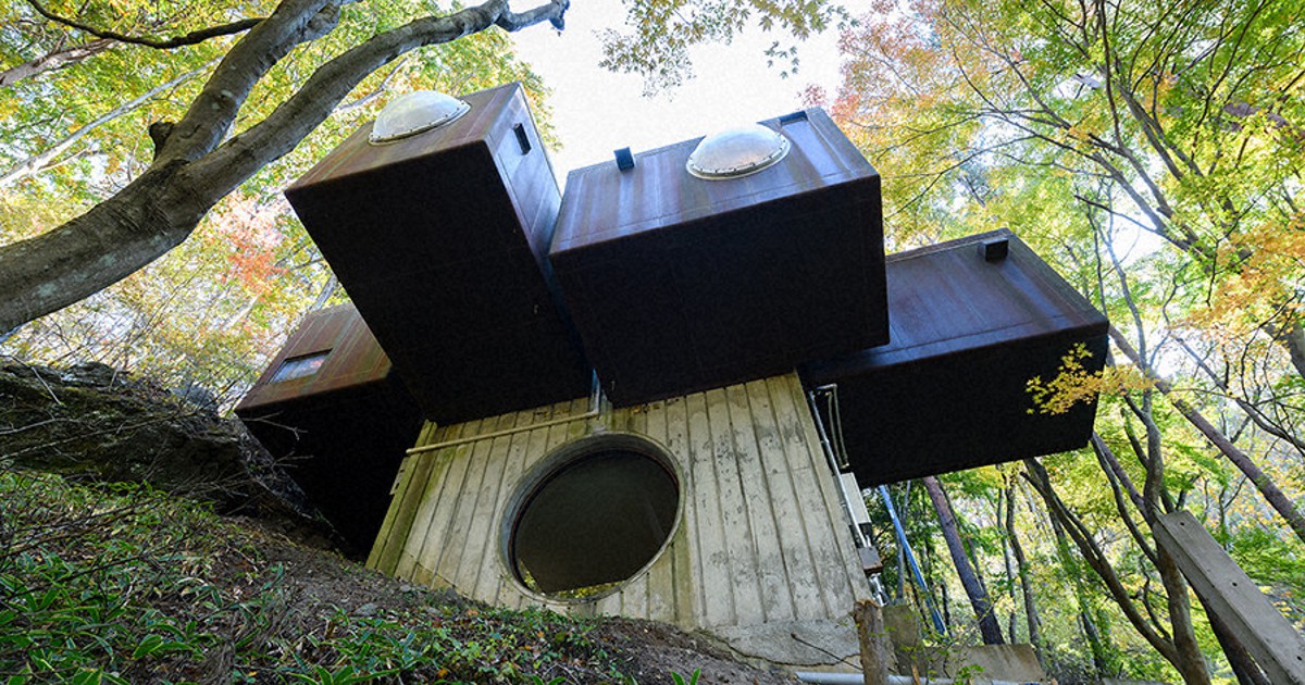 【表紙破れ・本体反り】黒川紀章のカプセル建築 表紙破れ・本体反り】黒川紀章のカプセル建築 - メルカリ