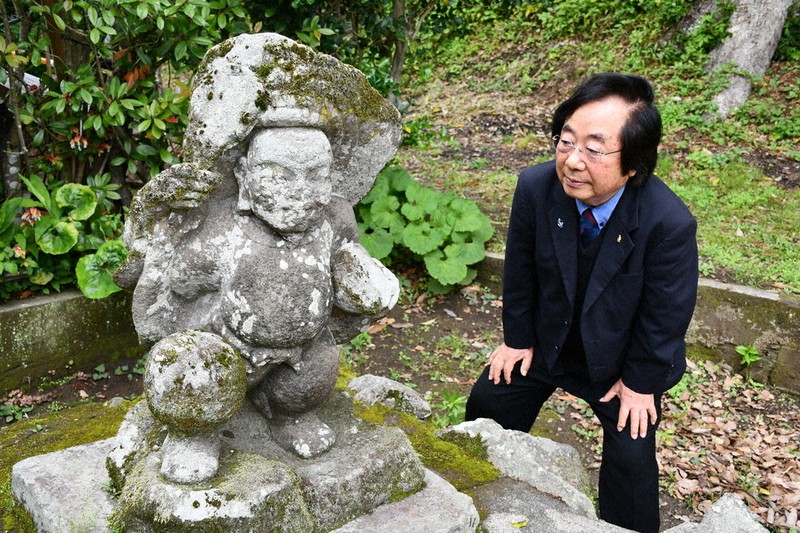 田の神さあ」沼、医師ドはまり あぜ道の石像、2300体撮影 南九州