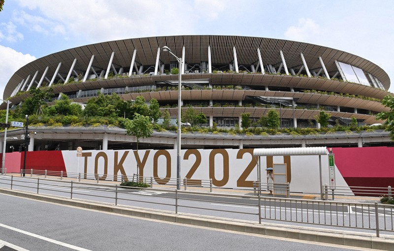 東京オリンピックのメイン会場となる国立競技場=2021年6月3日、大西岳彦撮影
