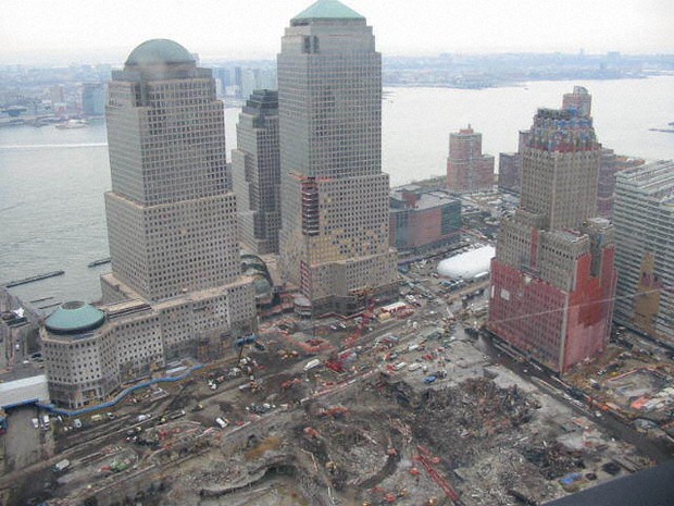 世界貿易センター跡地のグラウンドゼロ=2012年、会川晴之撮影