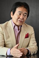 インタビューに答える竹中平蔵氏＝東京都千代田区で2021年5月25日、大西岳彦撮影