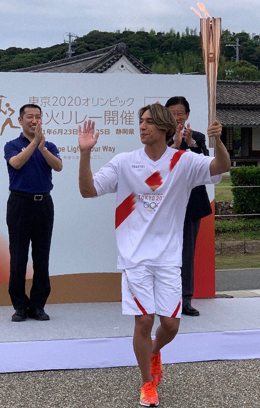 東京2020 1 聖火と走る 希望の光 湖西出発 静岡 毎日新聞 東京2020 1 聖火と走る 希望の光 湖西出発 静岡 毎日新聞