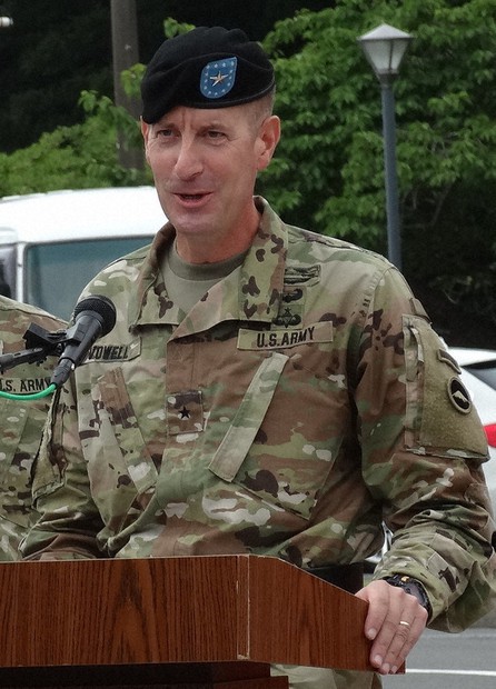 ヴァウル准将、司令官に着任 米軍キャンプ座間 ／神奈川 | 毎日新聞