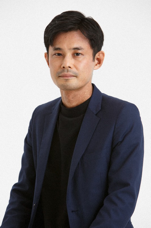 『象の皮膚』を刊行した佐藤厚志さん=新潮社提供
